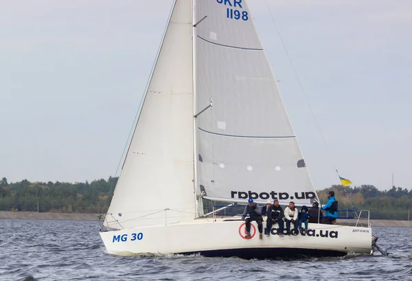 Ukrainka, Ukraine - October 12, 2019: Racing sailing boats during a regatta "South worth" near Kiev on October 12, 2019 — Φωτογραφία Αρχείου