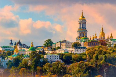 Kiev Pechersk Lavra ya da Mağara Kiev Manastırı. Kiev.