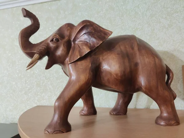 Hand made wood carving elephant,made by karuwala wood — Stock Photo, Image