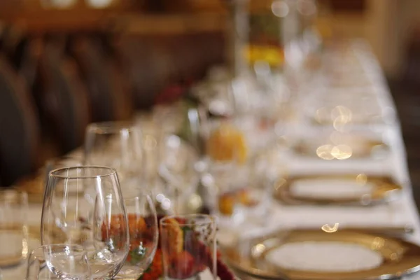 Danimarka 'da büyük bir parti için güzel bir doğum günü sofrası.