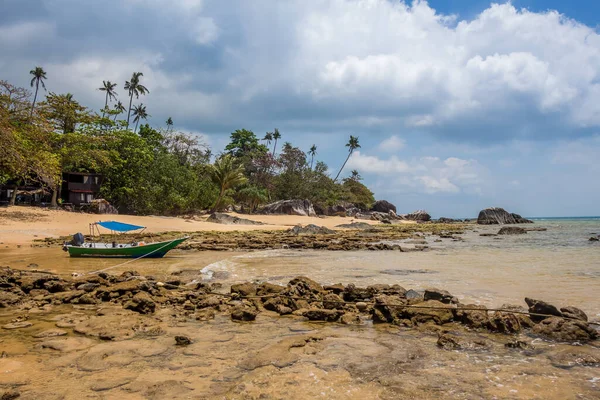 Лодка Пляже Мелина Острове Тиомен Время Отлива Малайзия — стоковое фото