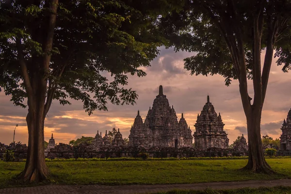 Sewu Tempel Genom Träden Vid Solnedgången Prambaban Komplex Yogyakarta Indonesien — Stockfoto