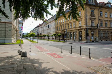 Ljubljana, Slovenya - 16 Temmuz 2018: Adami Lundrovo nabreje Caddesi, Ljubljana, Slovenya