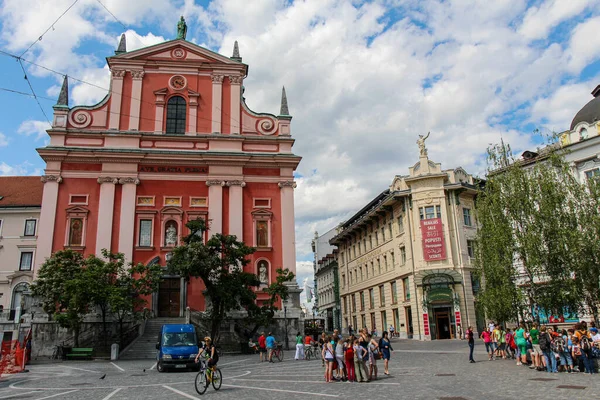 Liubliana Eslovênia Julho 2018 Presernov Trg Square Cerkev Marijinega Oznanjenja — Fotografia de Stock