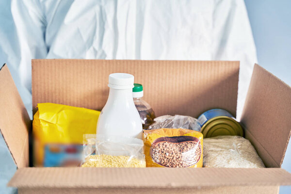 бесконтактная доставка всего необходимого во время пандемии.