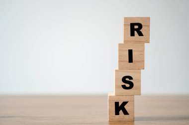 Masada fotokopi alanı ile birlikte hangi ekran yazma riskini içeren tahta yığını. risk yönetimi kavramı.