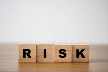 Masada fotokopi alanı ile birlikte hangi ekran yazma riskini içeren tahta yığını. risk yönetimi kavramı.