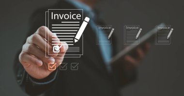 Ticari muhasebe iş akışı ödeme doğrulaması, kurumsal finans denetimi ve modern gider yönetimi verimliliğinin dijital belge yetkisi ile fatura ve mali yönetim kavramını onayla.