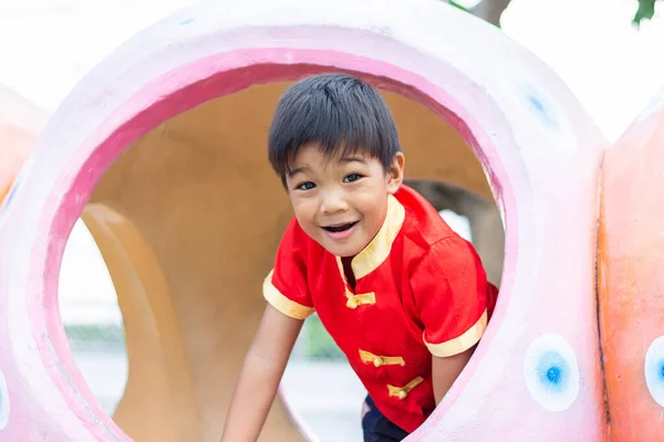 Nada Sepia Anak Berusia Tahun Anak Laki Laki Asia Sendiri — Stok Foto