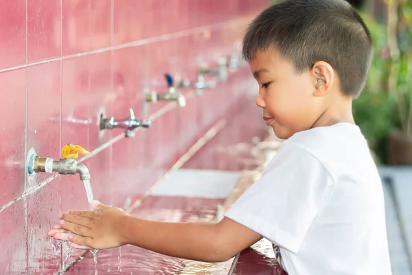 Fokus Yang Lembut Perawatan Kesehatan Dan Konsep Anak Anak Asia — Stok Foto