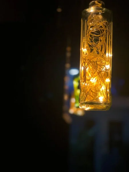 Glasflaschen Mit Lichterketten Inneren — Stockfoto