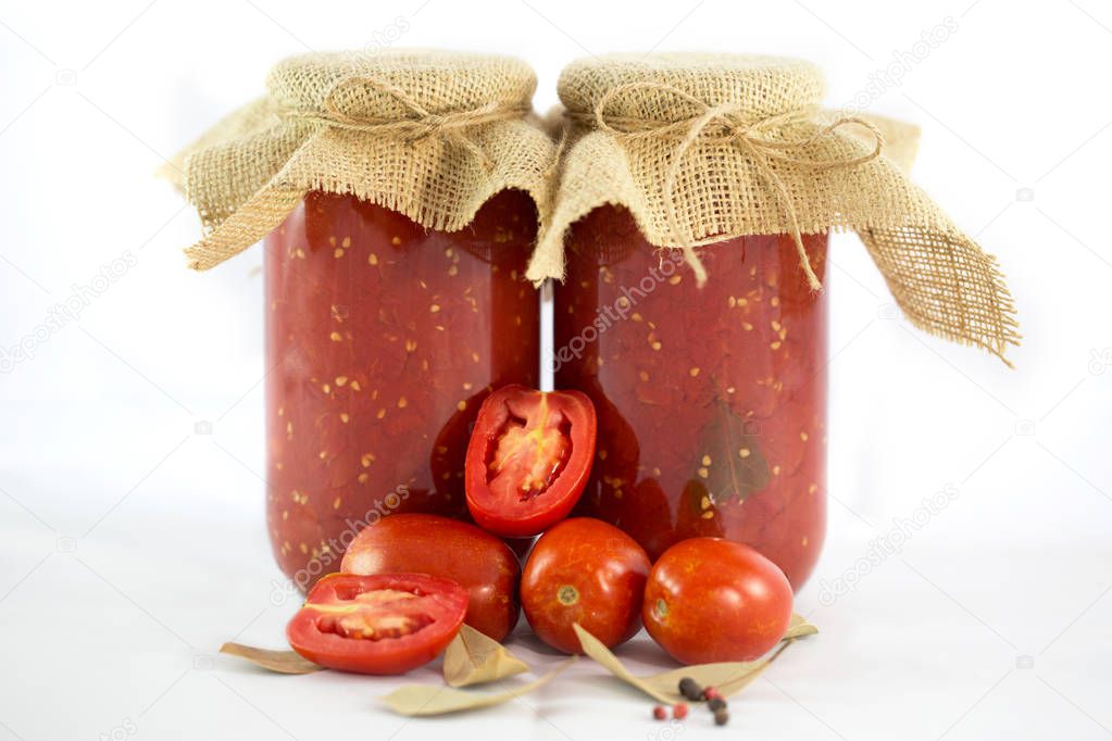 Homemade tomato sauce for the winter