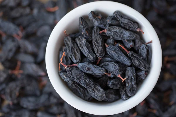Black Raisins White Bowl — Stock Photo, Image