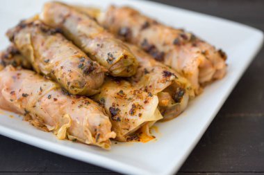 Sarma, geleneksel yemek, pilav ile lahana dolması 