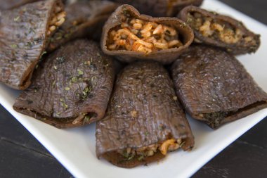 Dolma, Türk geleneksel gıda, pirinç dolması ile kurutulmuş patlıcan
