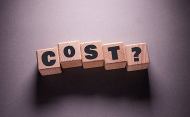 Tahta Küplere Yazılan Masraflı Sözcük