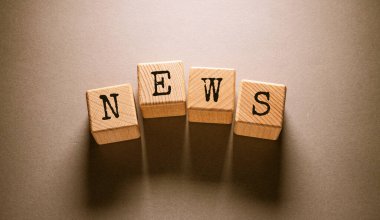 Haber Kelimesi Tahta Küplere Yazıldı