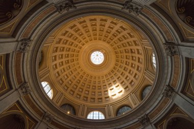 İtalya 'da Geometrik Kubbe