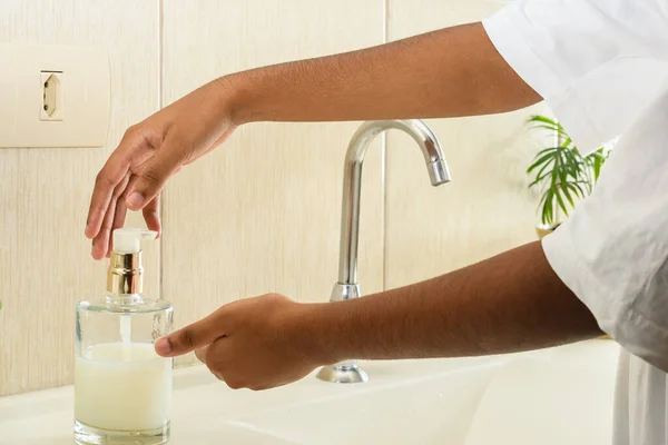 Grundlegende Hygiene Beim Händewaschen Eine Kontamination Mit Covid Coronavirus Verhindern — Stockfoto