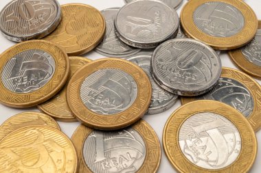 Brezilya parası, beyaz arka planda tek para birimi