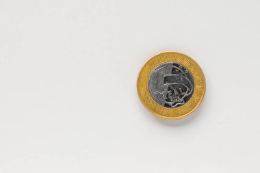 Brezilya parası, beyaz arka planda tek para birimi