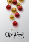 Vánoční blahopřání. Zlaté a červené vánoční koule s ozdobou a flitry. Ručně tažené nápisy. Vektorové ilustrace.