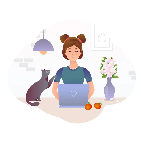 Ung söt tjej som sitter vid skrivbordet. Hon jobbar med en laptop, dricker kaffe, en röd katt ligger nära. Kvinna frilansare, student, surfa på Internet. Vektorgrafik