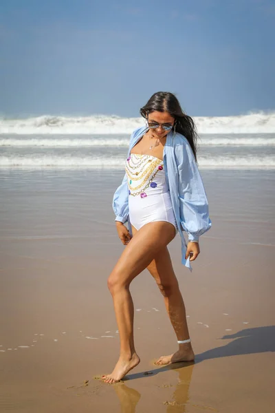 Girl Beach Swimsuit Hat Atlantic Ocean Agadir Morocco — Stock Photo, Image