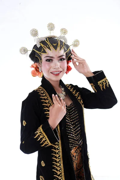 Piękne Uśmiechnięte Azjatki Noszące Zestaw Nowoczesnych Tradycyjnych Ubrań Tradycyjne Stroje — Zdjęcie stockowe