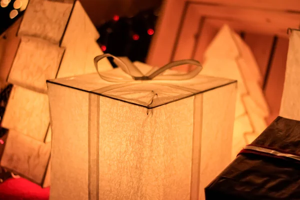 ギフトボックスLightboxクリスマスと新年の装飾 ソフトフォーカス — ストック写真