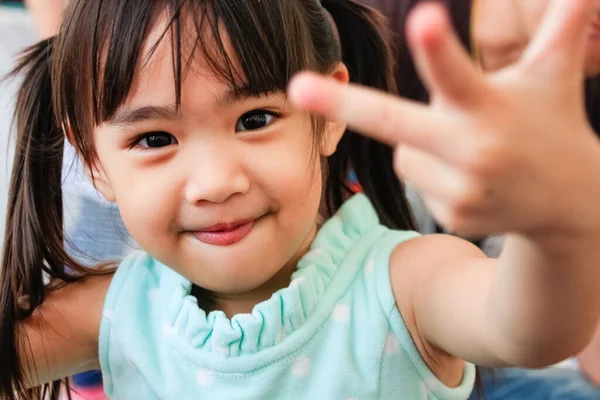 Portrait Cute Little Girl Smile — Stock Photo, Image