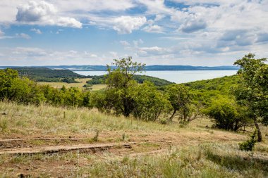 Macaristan, Balaton Gölü yakınlarındaki Tihany Yarımadası manzarası