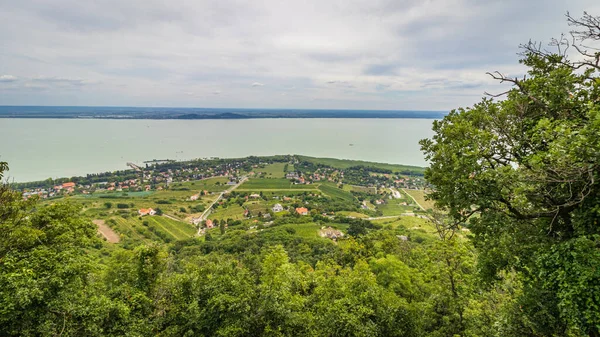 Uitzicht Vanaf Hill Badacsony Aan Het Balatonmeer Hongarije — Stockfoto