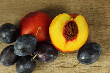 Erik ile yarım nektarin