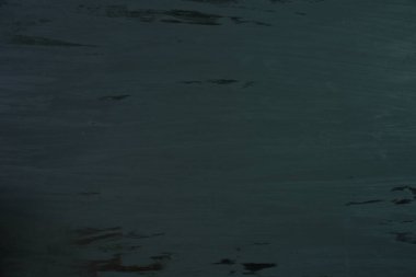 Siyah arkaplan ve ahşap zemin