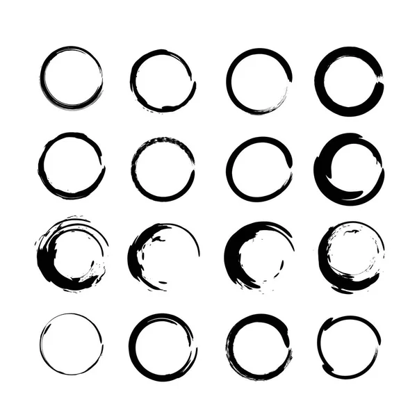 Czarne kółko na białym tle. Ręcznie rysowany okrągły element projektu. Ilustracja wektorowa. — Wektor stockowy
