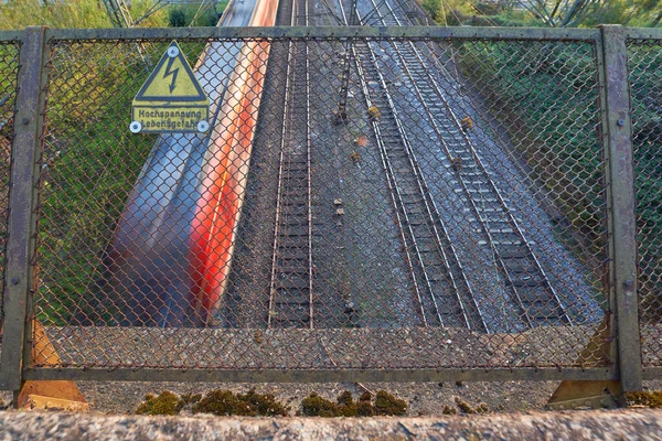 Розенфельд Парк Германия Апреля 2020 Года Красный Пассажирский Поезд Направляется — стоковое фото