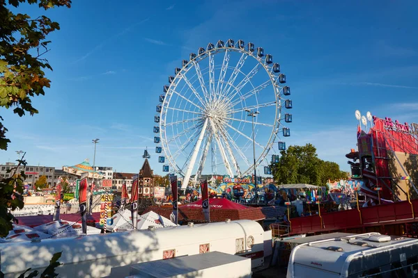 Stuttgart Bad Canstatt Almanya Ekim 2019 Canstatter Wasen Dönme Dolap — Stok fotoğraf