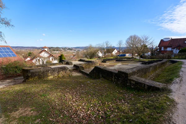 Antigua Ruina Piedra Gris Una Finca Romana Modernos Edificios Apartamentos —  Fotos de Stock