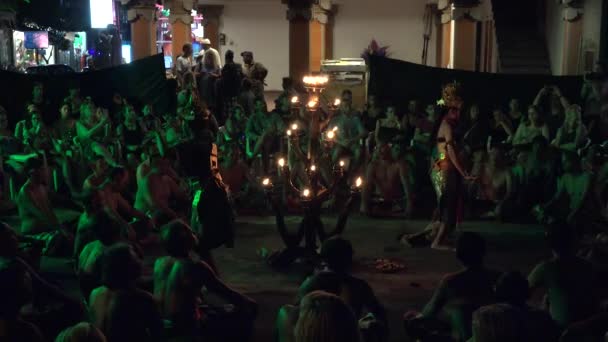 Убуд 2017 Кекацькі Танці Балі Індонезія — стокове відео