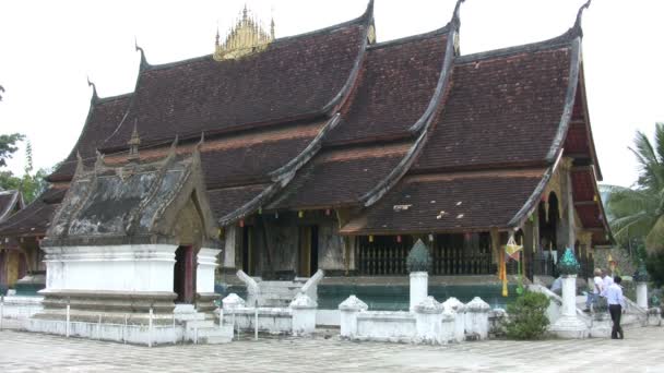 Wat Xieng Thong Luang Prabang Laos — Vídeo de stock