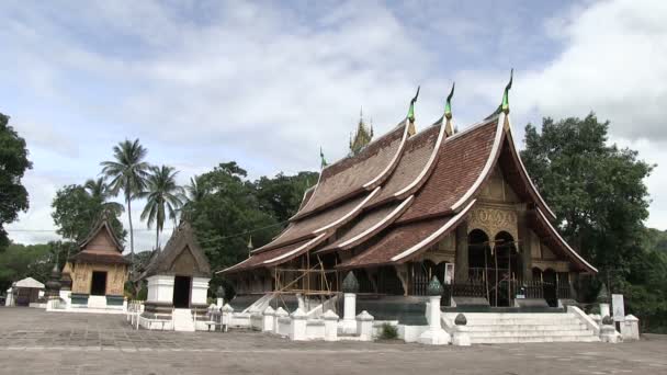 Wat Xieng Thong Luang Prabang Laos — Vídeo de stock