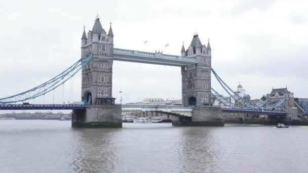 Tower Bridge Londen Verenigd Koninkrijk — Stockvideo