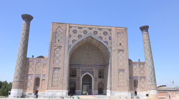 Ulugh Beg Madrasah Registan Samarkand 乌兹别克斯坦 — 图库视频影像