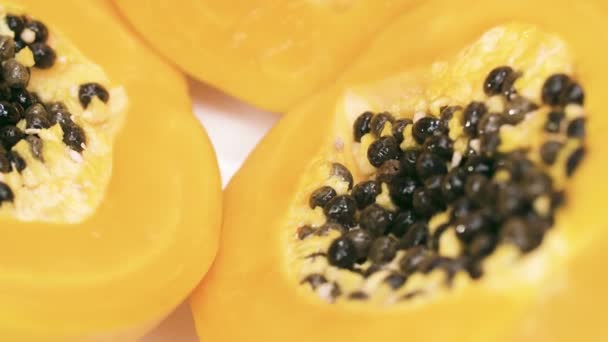 Fresh Half Cut Papaya Turntable — Stock Video