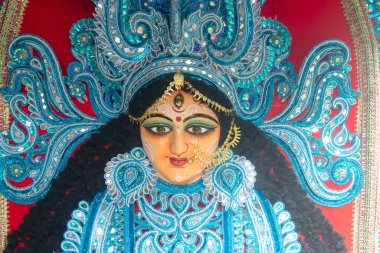 Güzel Tanrıça Durga, gücün ve anneliğin sembolü.