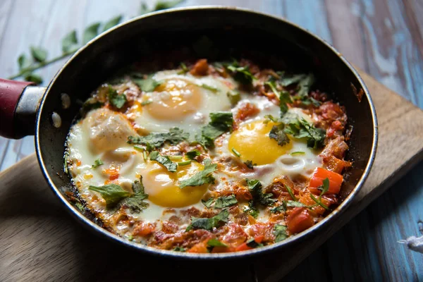 Primer Plano Comida Sana Shakshouka Cacerola Sobre Fondo — Foto de Stock