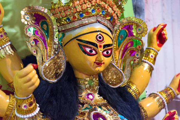 Wunderschön Dekoriertes Traditionelles Idol Der Göttin Durga Mit Selektivem Fokus — Stockfoto