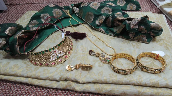 Krásné Indické Etnické Šperky Vzory — Stock fotografie