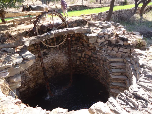 インドのラジャスタン州とグジャラート州の灌漑方法 — ストック写真